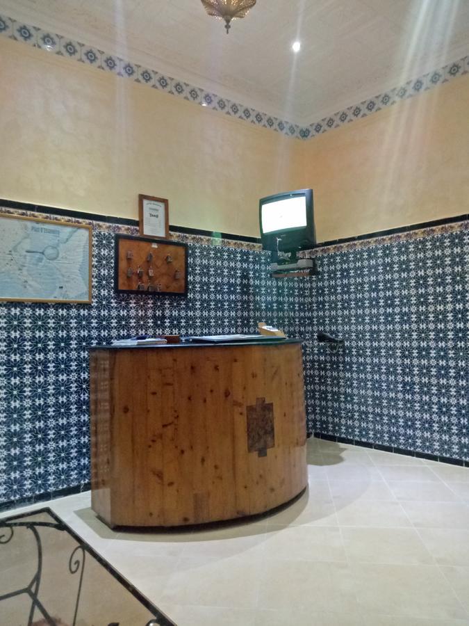 Hotel Majestic Szavíra Kültér fotó